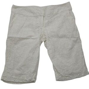 Freshwear Women's White Eyelet Cotton Shorts Size 13 Knee Length Casual Cottage‎